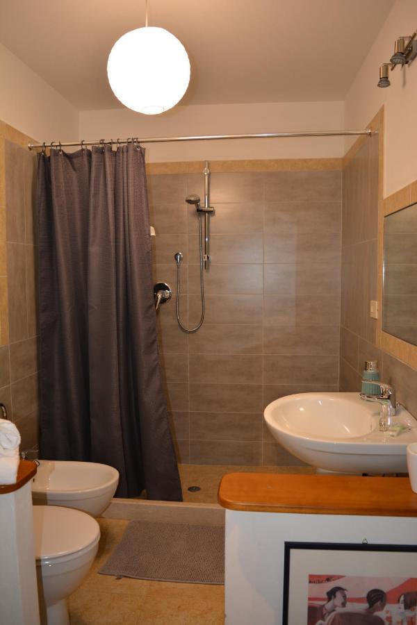 Olaspri Oschiri Extérieur photo