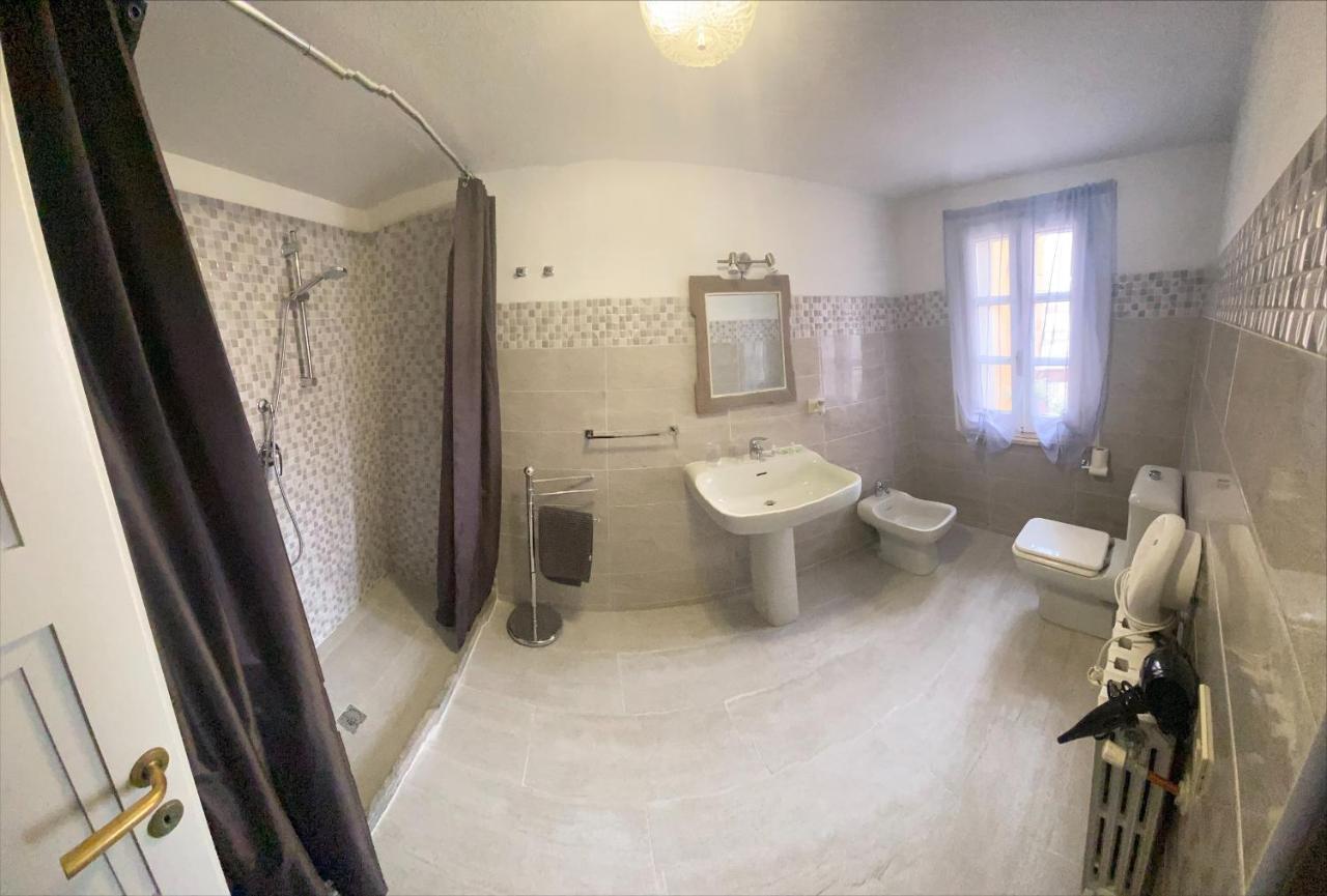 Olaspri Oschiri Extérieur photo